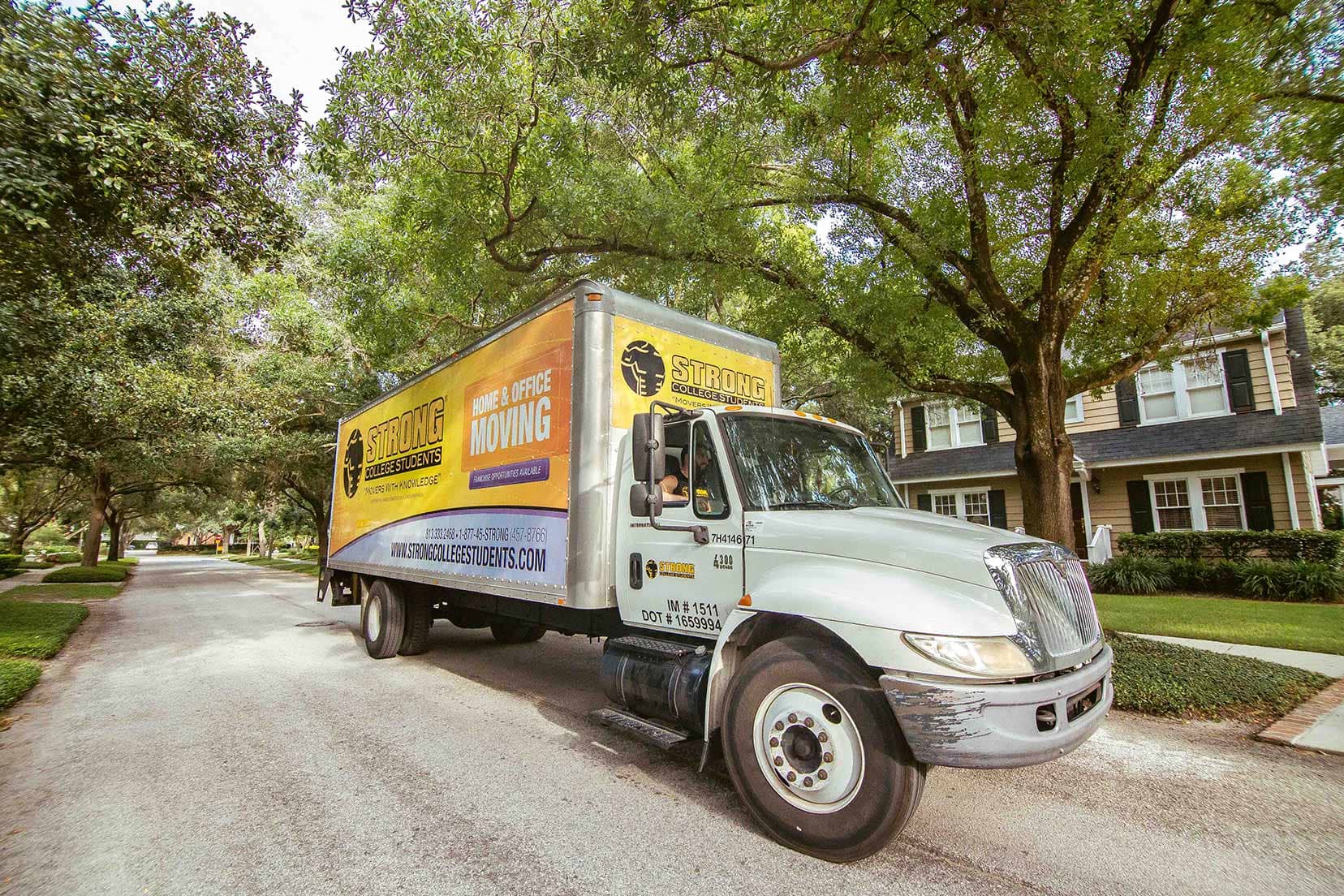 Strong College Students Moving of Tampa - 1717 E Busch Blvd #200, Tampa, FL 33612