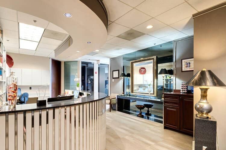 Riverwood Dental - 3350 Riverwood Pkwy #2120, Atlanta, GA 30339