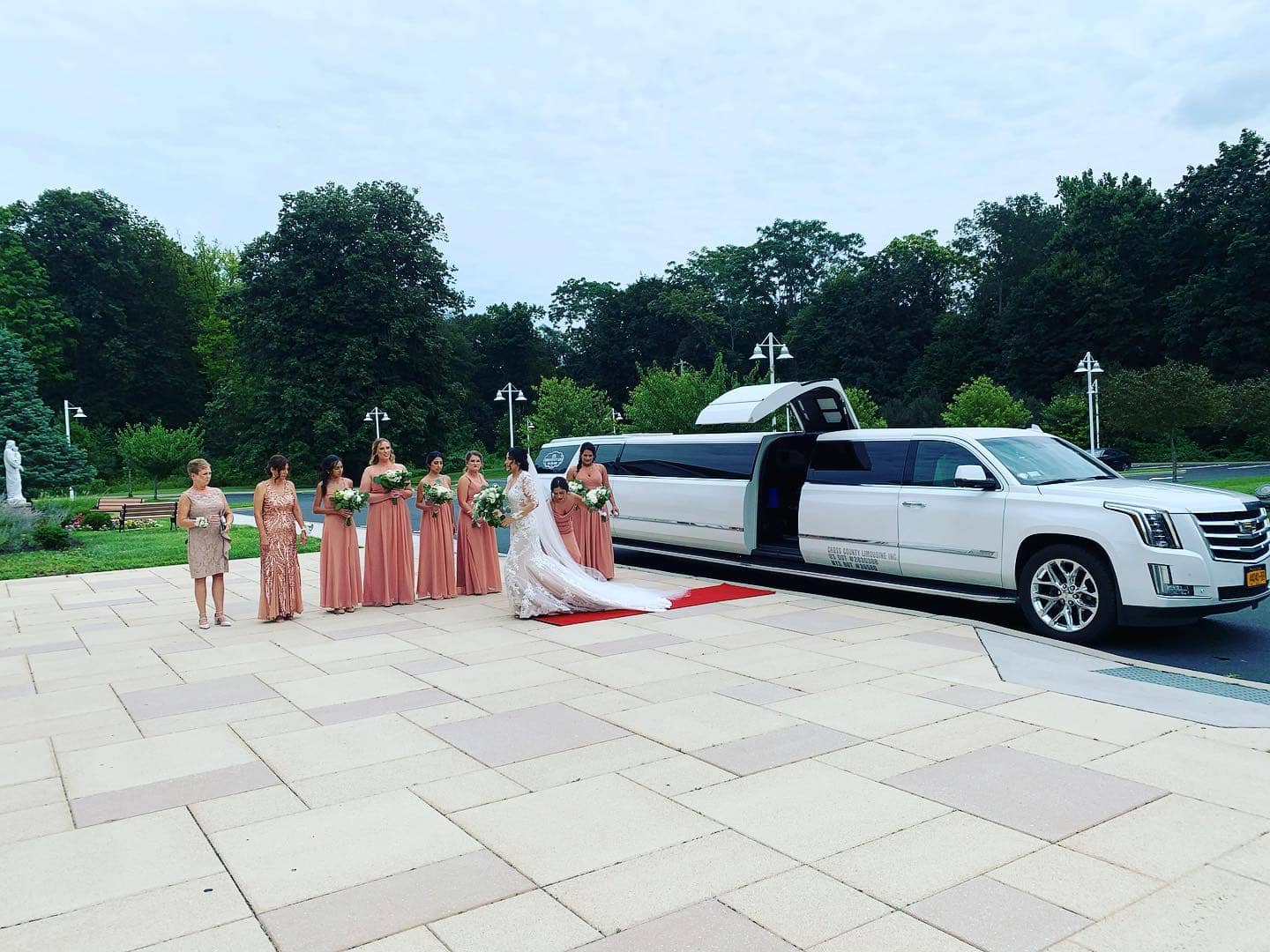 Westchester Ny Limo Corp - 666 Saw Mill River Rd, Yonkers, NY 10710