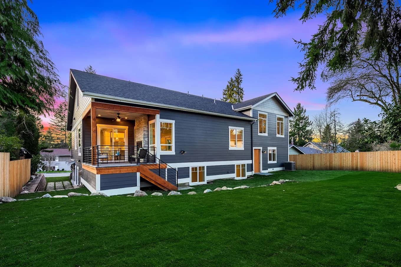 Endura Decking Co - 109 E Lake Sammamish Pkwy SE, Sammamish, WA 98074