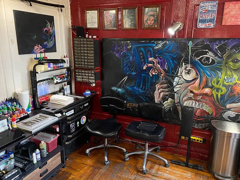 Dudes Tattoos - 215 E Gun Hill Rd, Bronx, NY 10467