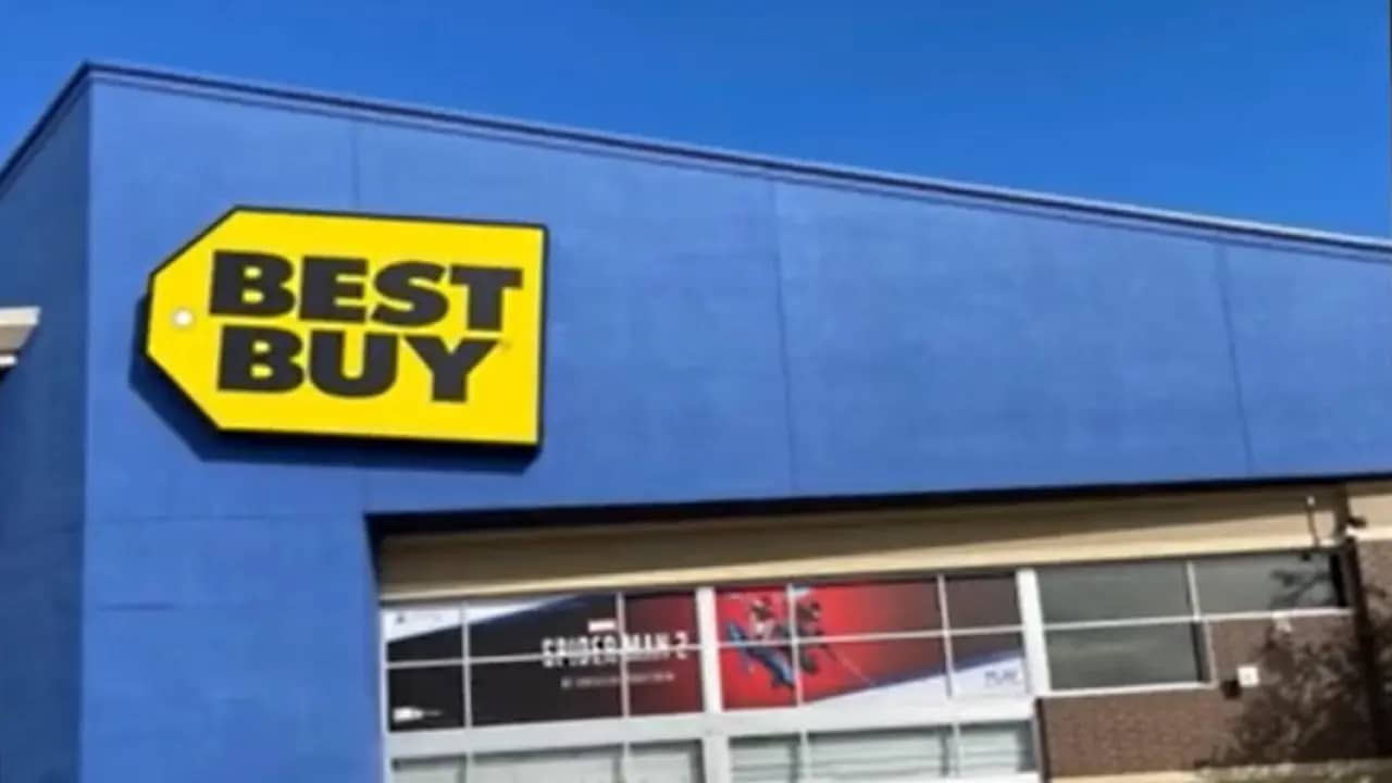 Best buy - Address: 900 E Golf Rd, Schaumburg, IL 60173, United States
